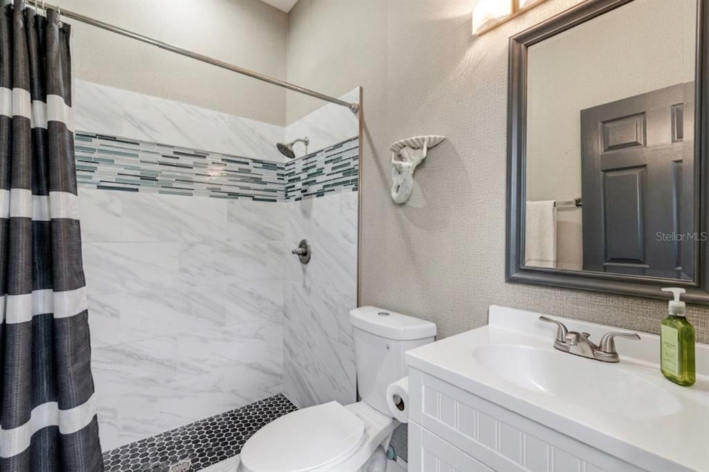 For Sale: $1,100,000 (5 beds, 3 baths, 3503 Square Feet)