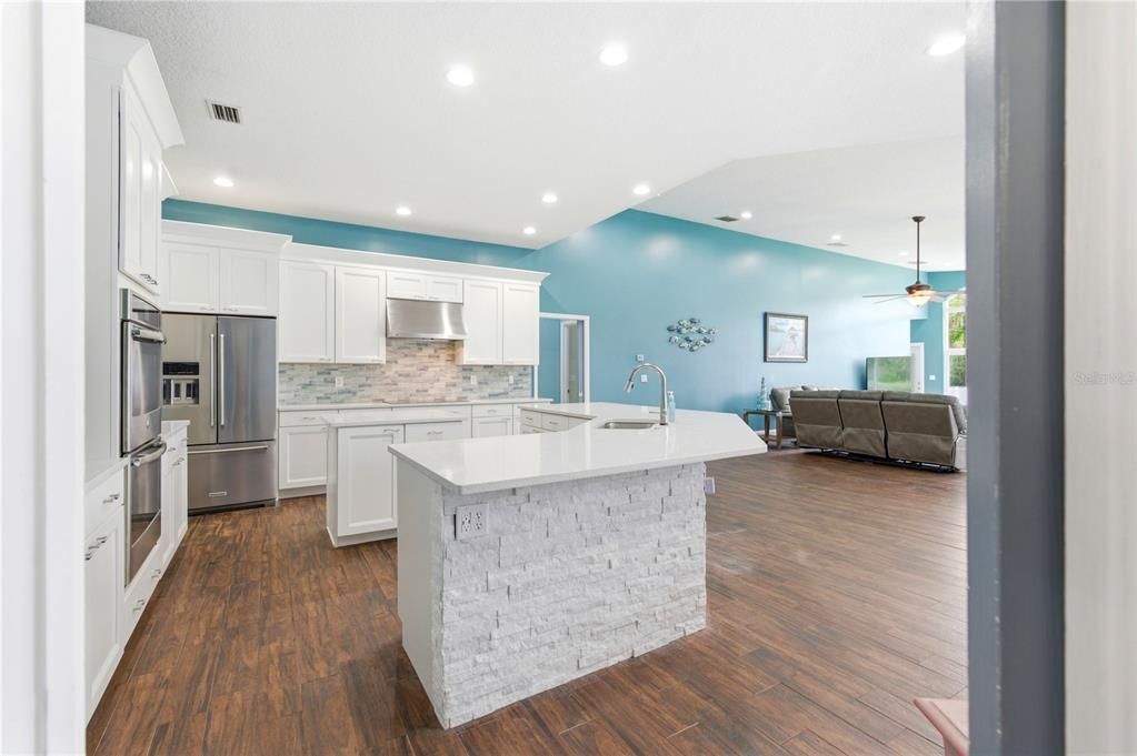 For Sale: $1,100,000 (5 beds, 3 baths, 3503 Square Feet)