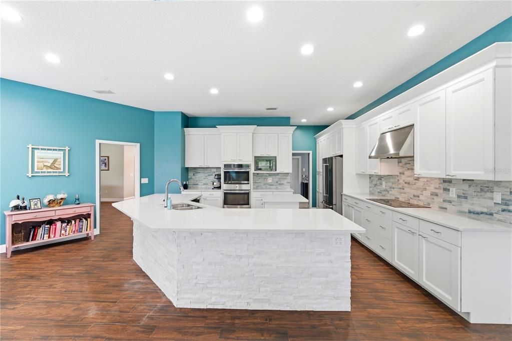 For Sale: $1,100,000 (5 beds, 3 baths, 3503 Square Feet)