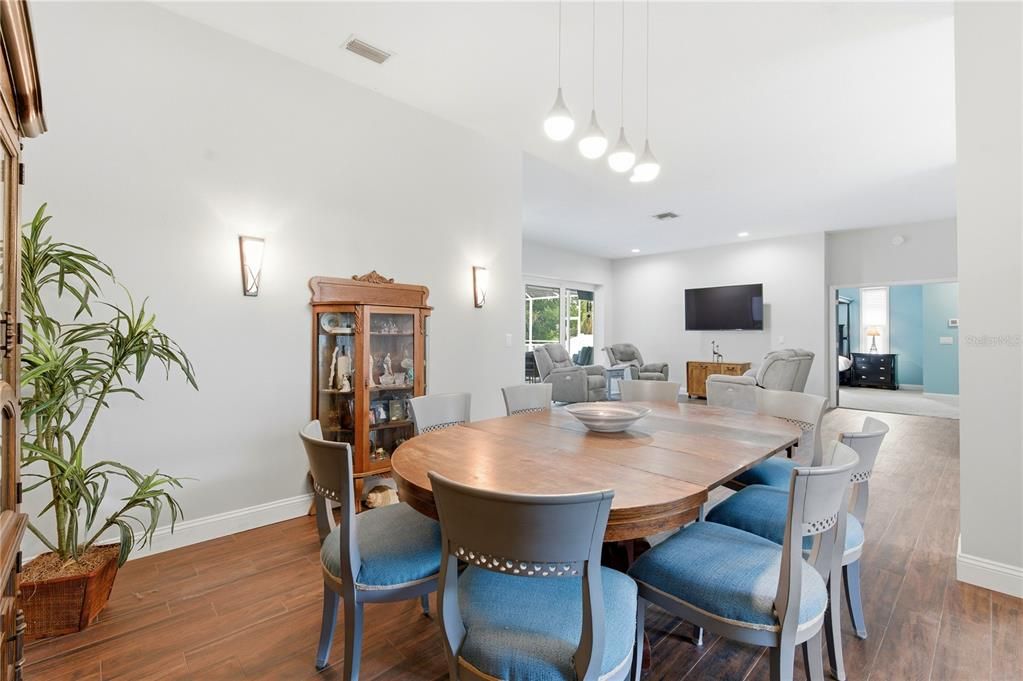 For Sale: $1,100,000 (5 beds, 3 baths, 3503 Square Feet)