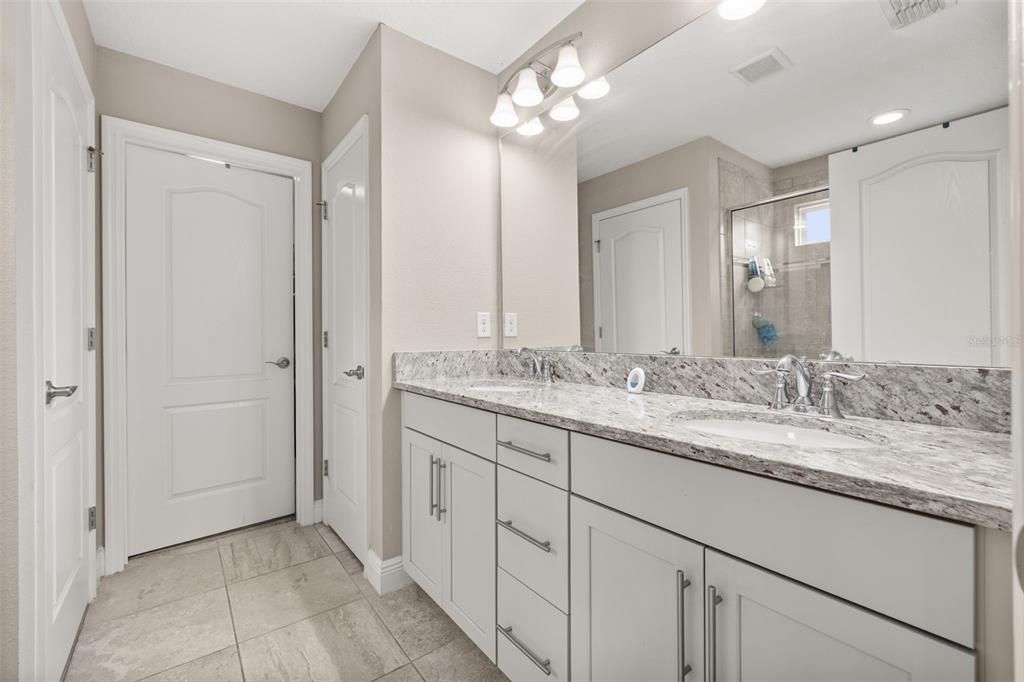 For Sale: $440,000 (3 beds, 2 baths, 1958 Square Feet)