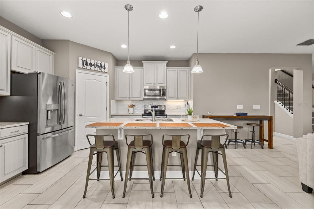 For Sale: $440,000 (3 beds, 2 baths, 1958 Square Feet)