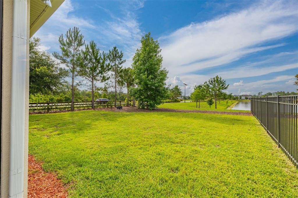 For Sale: $440,000 (3 beds, 2 baths, 1958 Square Feet)