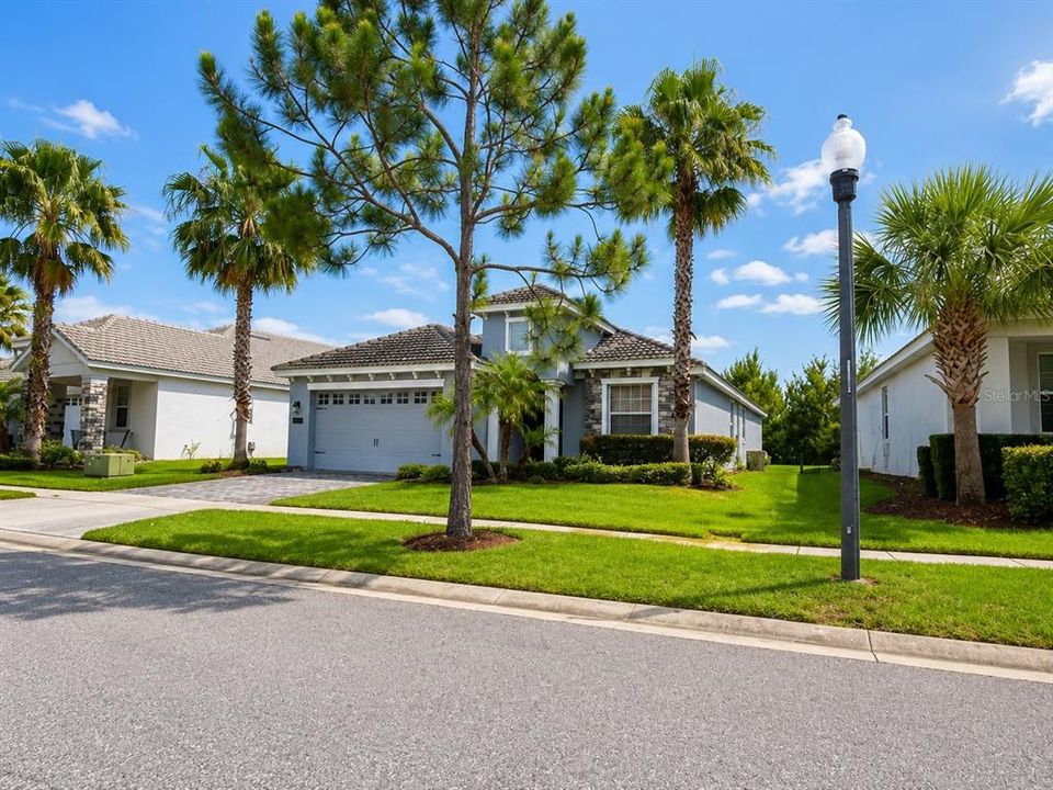 For Sale: $429,900 (4 beds, 2 baths, 2269 Square Feet)