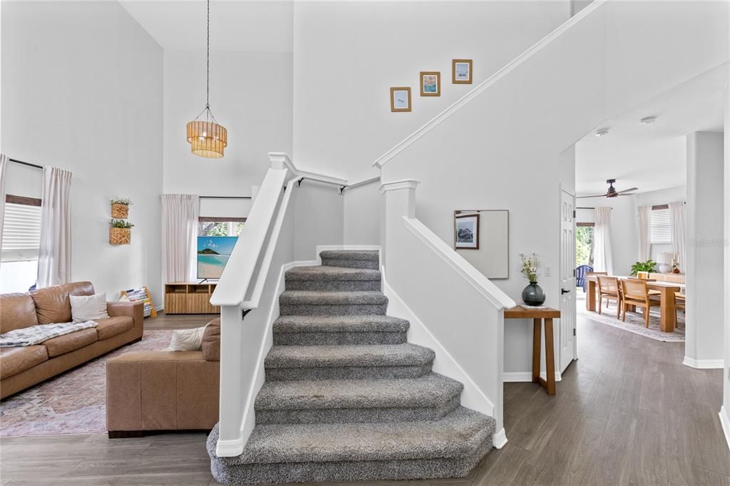 На продажу: $449,900 (4 спален, 2 ванн, 2070 Квадратных фут)