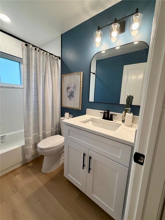 For Sale: $405,000 (2 beds, 2 baths, 1587 Square Feet)