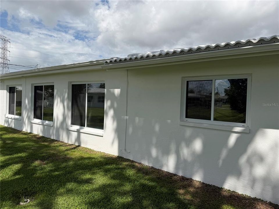 En Venta: $405,000 (2 camas, 2 baños, 1587 Pies cuadrados)