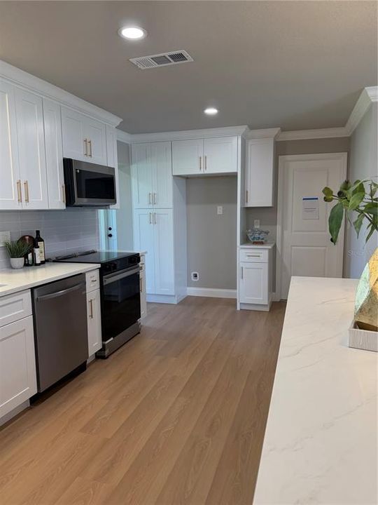 En Venta: $405,000 (2 camas, 2 baños, 1587 Pies cuadrados)