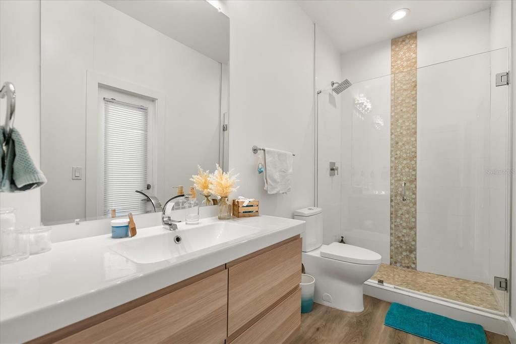 В аренду: $4,950 (5 спален, 3 ванн, 2982 Квадратных фут)