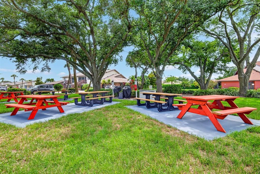 For Sale: $225,000 (2 beds, 2 baths, 1240 Square Feet)