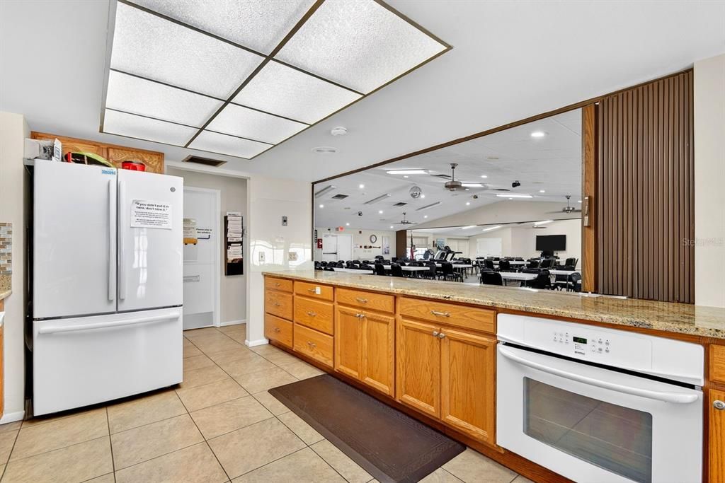 For Sale: $225,000 (2 beds, 2 baths, 1240 Square Feet)