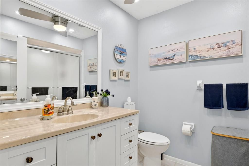 For Sale: $225,000 (2 beds, 2 baths, 1240 Square Feet)