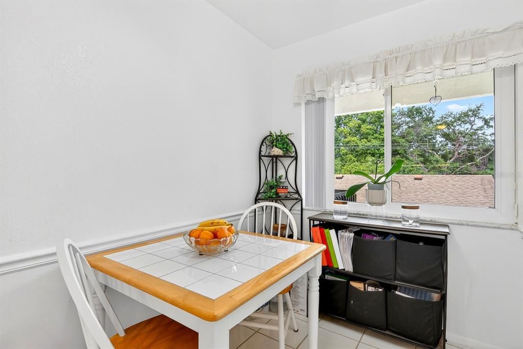 For Sale: $225,000 (2 beds, 2 baths, 1240 Square Feet)