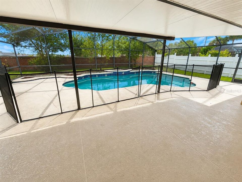 For Sale: $369,900 (3 beds, 2 baths, 1606 Square Feet)