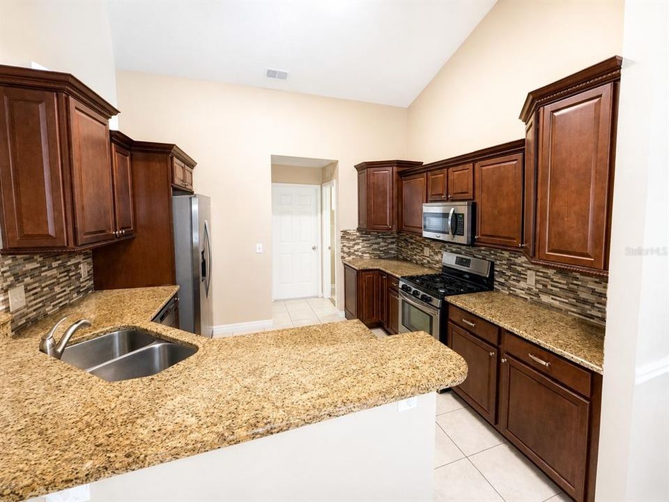 For Sale: $369,900 (3 beds, 2 baths, 1606 Square Feet)