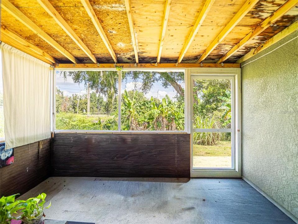 For Sale: $258,000 (3 beds, 2 baths, 1259 Square Feet)