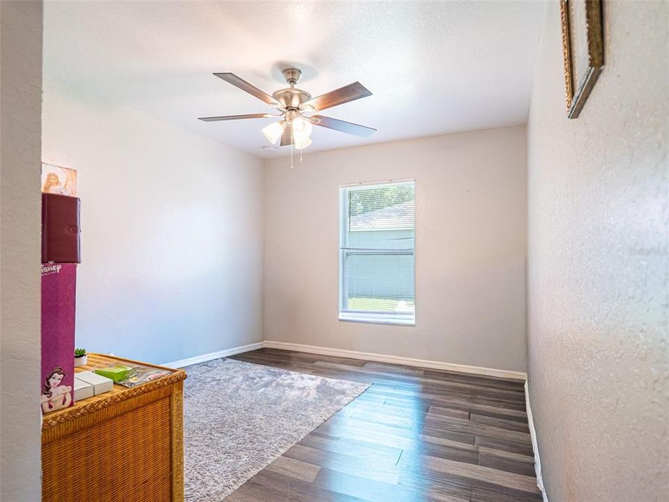 For Sale: $258,000 (3 beds, 2 baths, 1259 Square Feet)