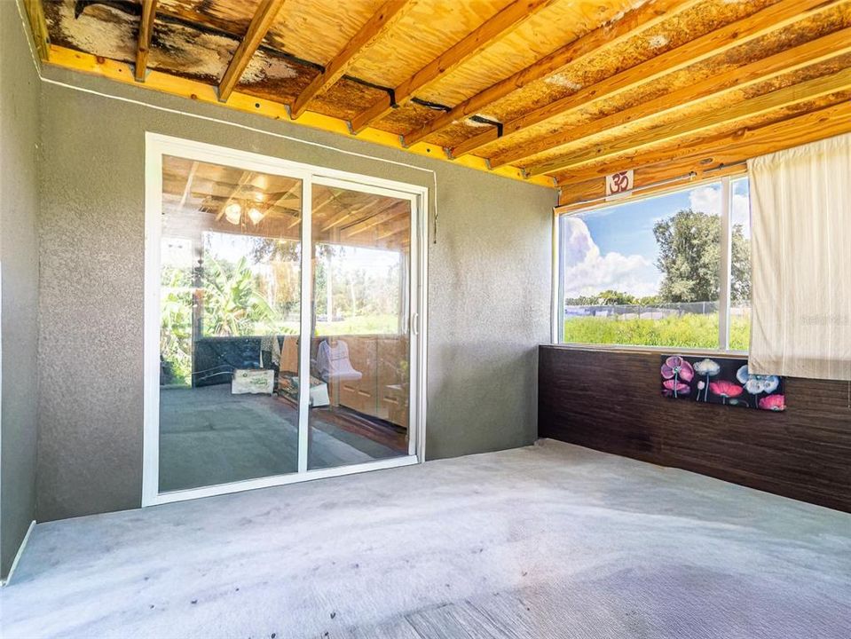 For Sale: $258,000 (3 beds, 2 baths, 1259 Square Feet)