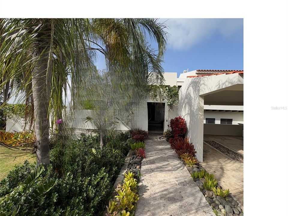 En Venta: $1,985,000 (3 camas, 4 baños, 3000 Pies cuadrados)
