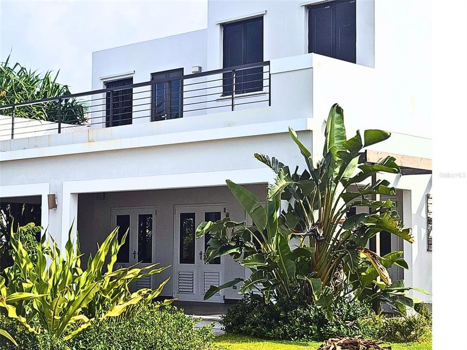 En Venta: $1,985,000 (3 camas, 4 baños, 3000 Pies cuadrados)