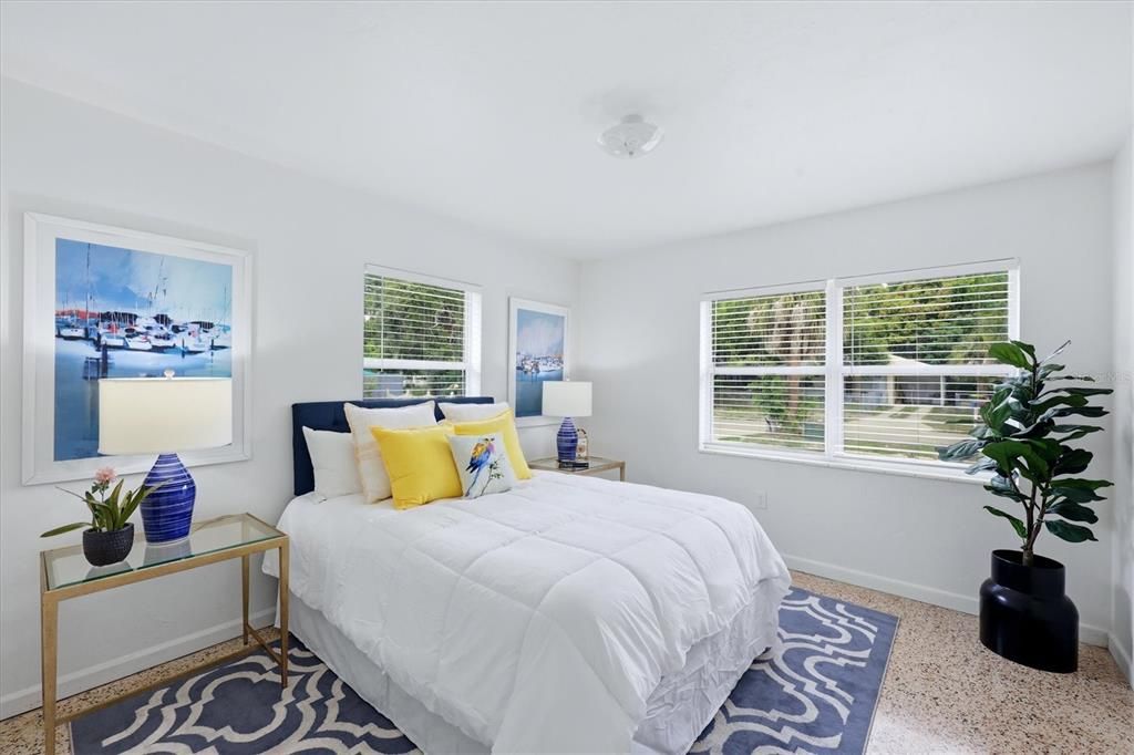 For Sale: $465,000 (2 beds, 1 baths, 856 Square Feet)