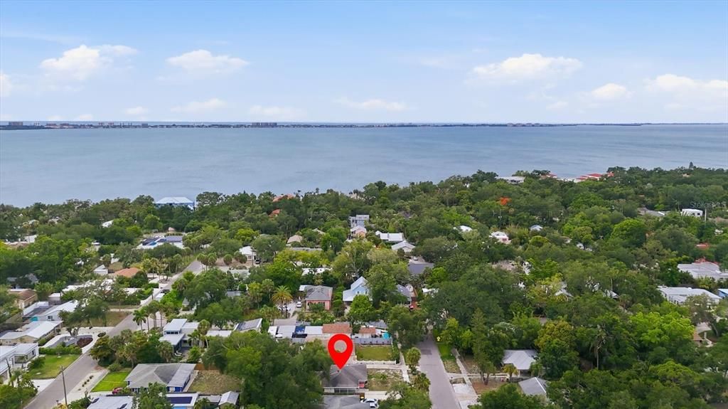 For Sale: $465,000 (2 beds, 1 baths, 856 Square Feet)