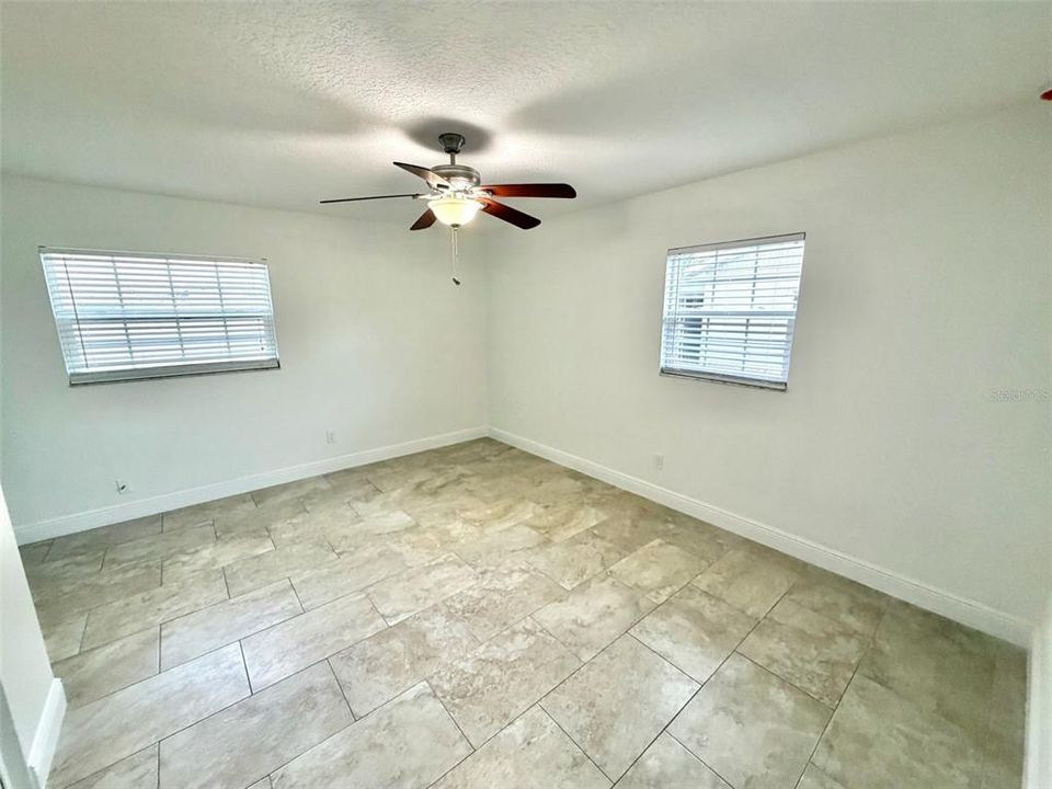 En Venta: $449,900 (3 camas, 2 baños, 1455 Pies cuadrados)