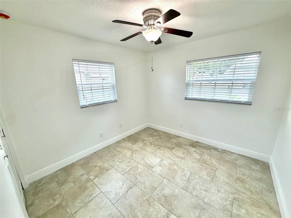 En Venta: $449,900 (3 camas, 2 baños, 1455 Pies cuadrados)