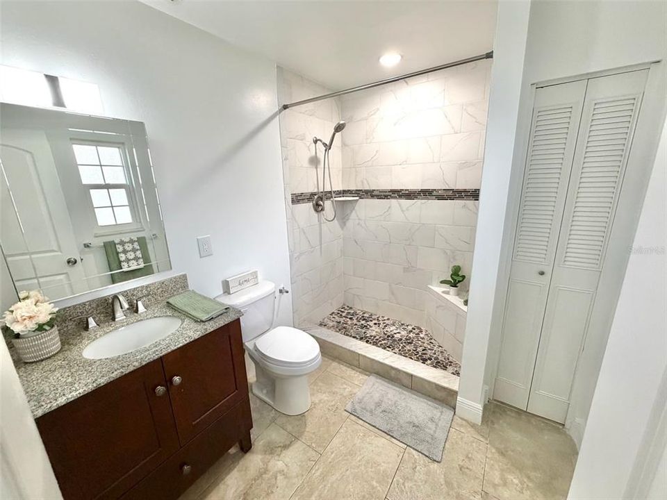 En Venta: $449,900 (3 camas, 2 baños, 1455 Pies cuadrados)
