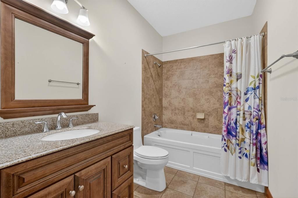 For Sale: $499,900 (3 beds, 2 baths, 2202 Square Feet)