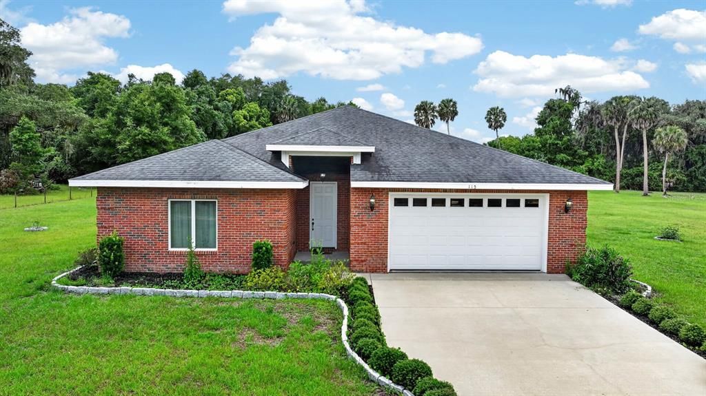 For Sale: $499,900 (3 beds, 2 baths, 2202 Square Feet)