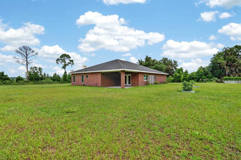 For Sale: $499,900 (3 beds, 2 baths, 2202 Square Feet)