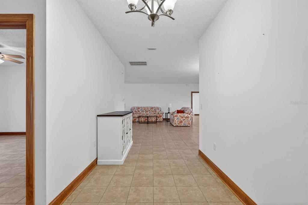 For Sale: $499,900 (3 beds, 2 baths, 2202 Square Feet)