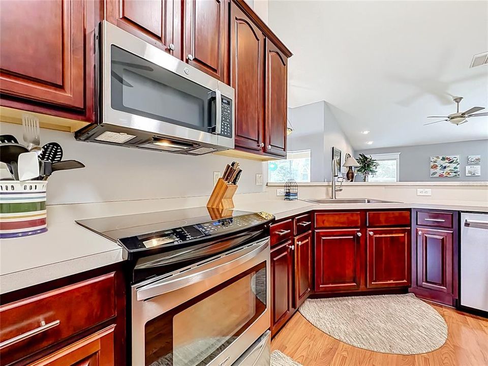 For Sale: $592,000 (4 beds, 2 baths, 2831 Square Feet)