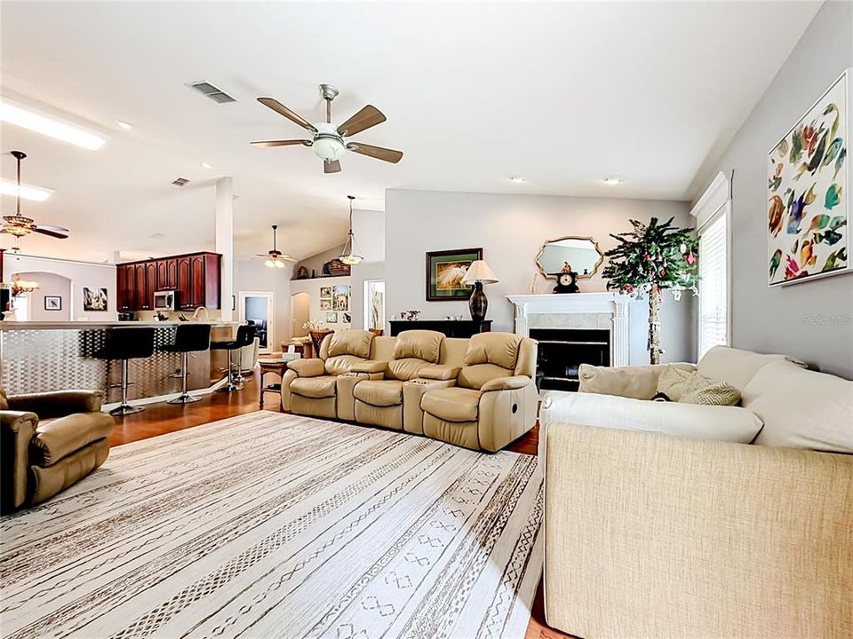 For Sale: $592,000 (4 beds, 2 baths, 2831 Square Feet)