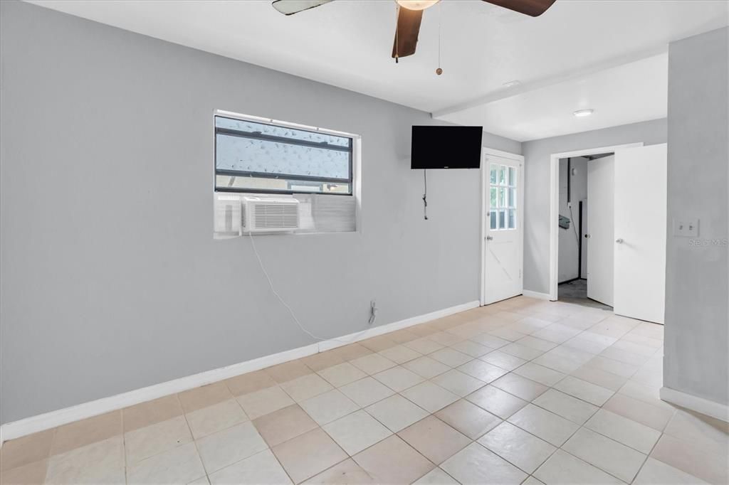 For Sale: $449,000 (4 beds, 3 baths, 1820 Square Feet)