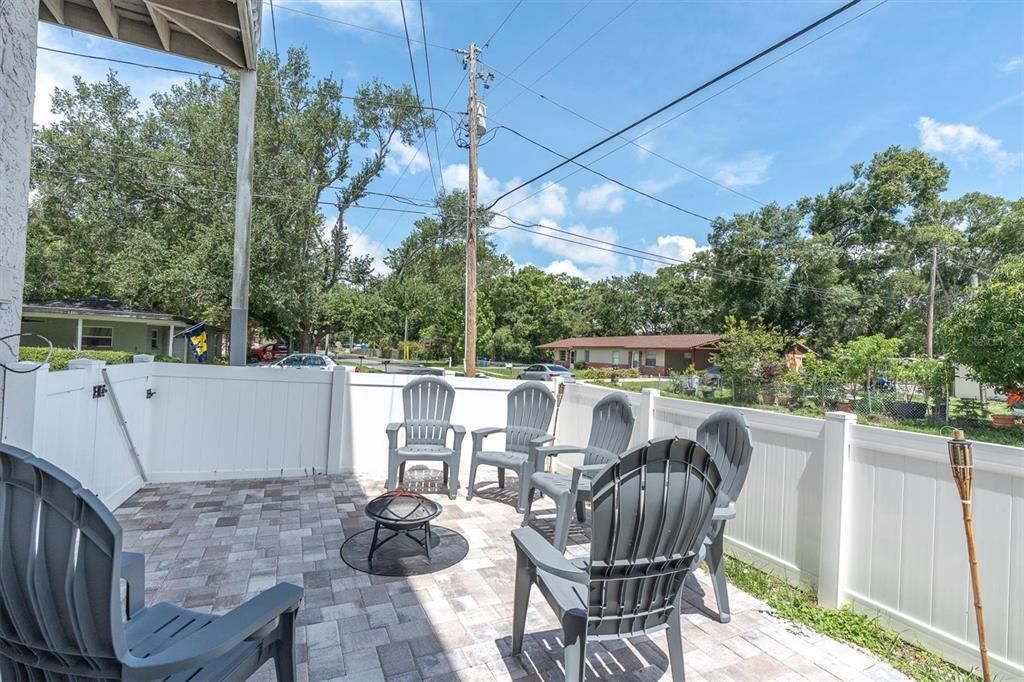 For Sale: $449,000 (4 beds, 3 baths, 1820 Square Feet)