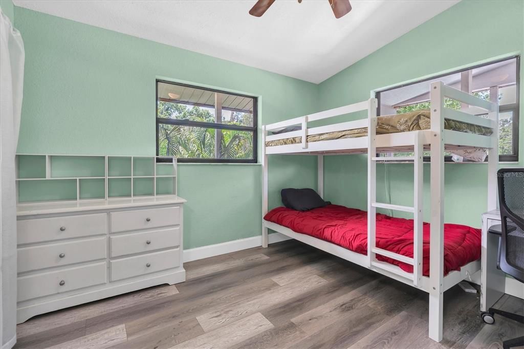 For Sale: $449,000 (4 beds, 3 baths, 1820 Square Feet)