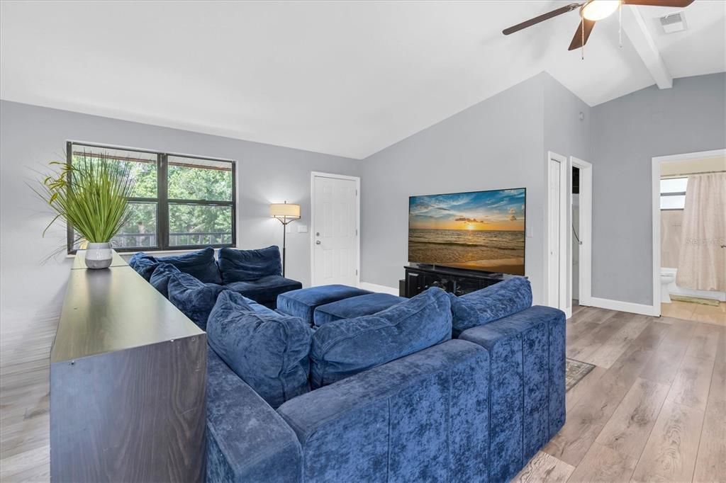 For Sale: $449,000 (4 beds, 3 baths, 1820 Square Feet)