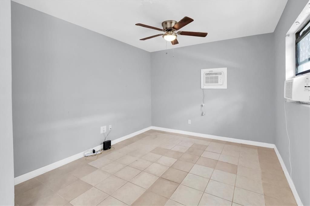 For Sale: $449,000 (4 beds, 3 baths, 1820 Square Feet)