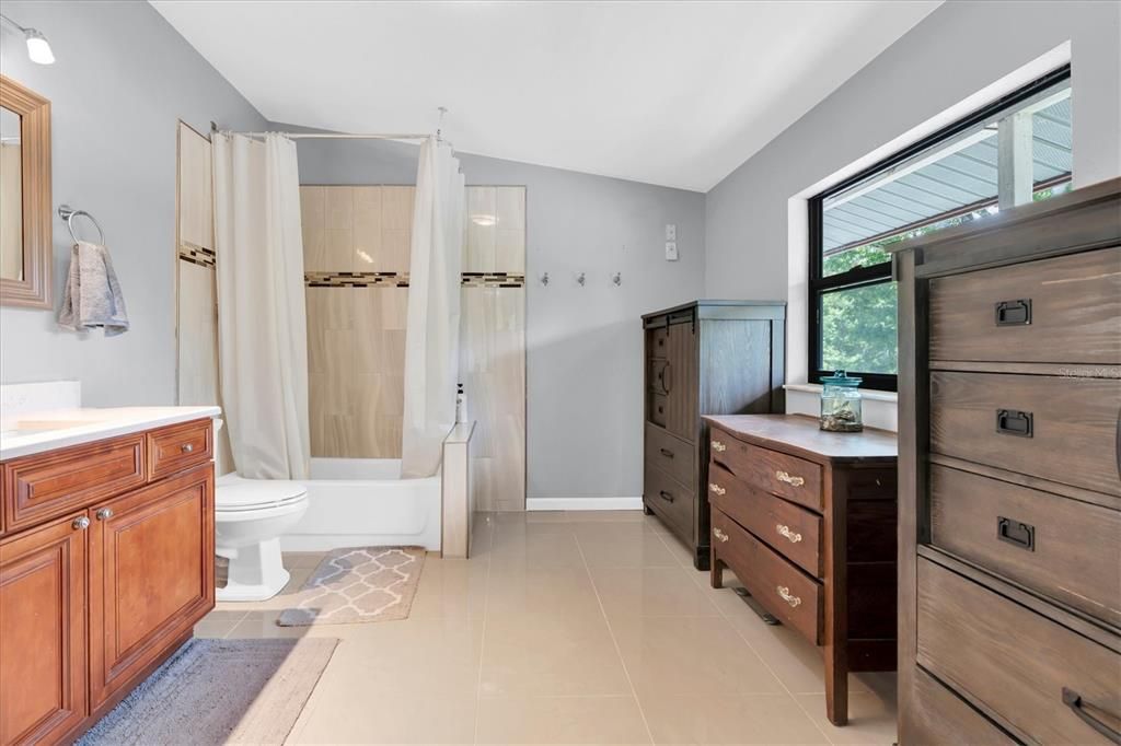 For Sale: $449,000 (4 beds, 3 baths, 1820 Square Feet)