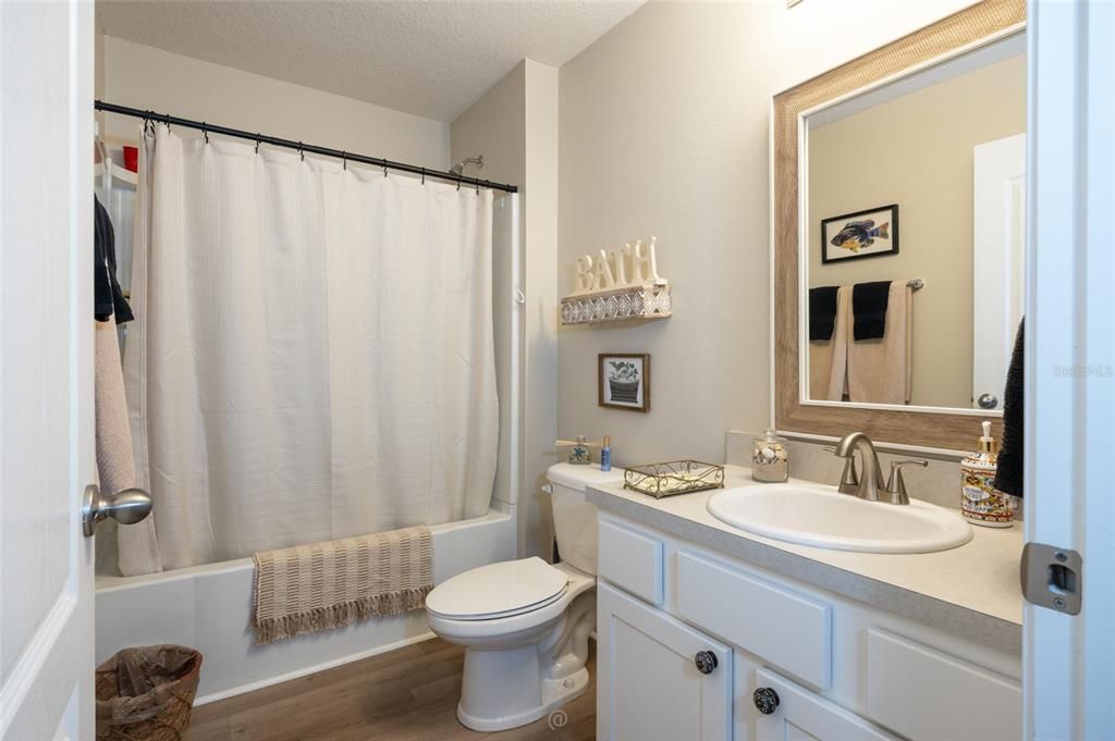 For Sale: $350,000 (4 beds, 2 baths, 1862 Square Feet)