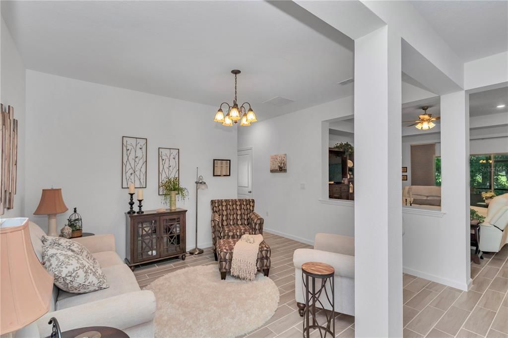 En Venta: $400,000 (4 camas, 2 baños, 2292 Pies cuadrados)