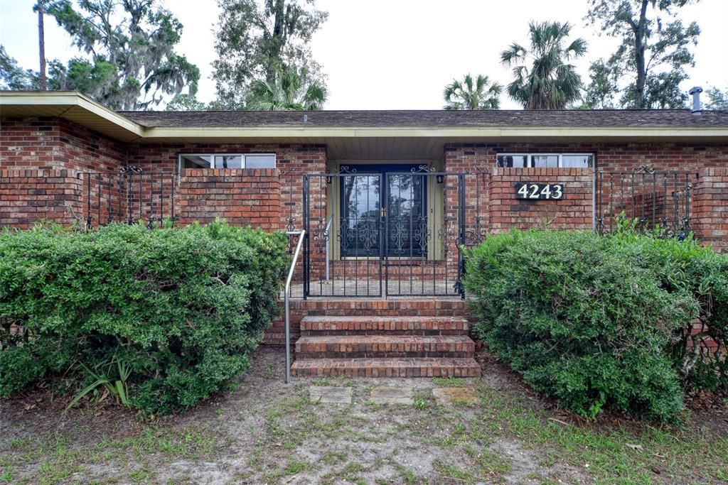 En Venta: $454,900 (4 camas, 2 baños, 2592 Pies cuadrados)