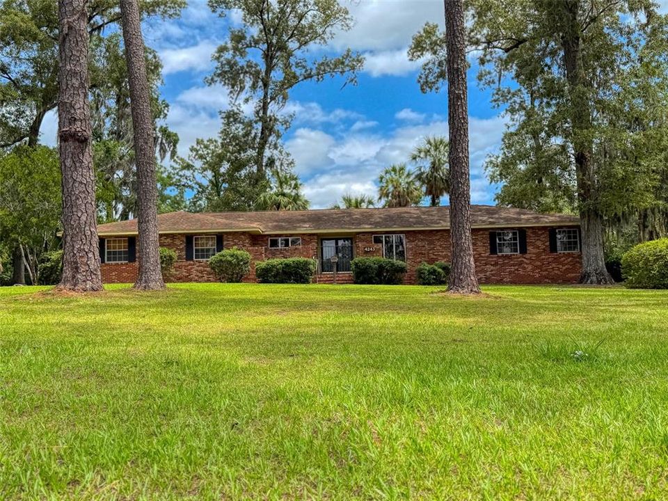 En Venta: $454,900 (4 camas, 2 baños, 2592 Pies cuadrados)