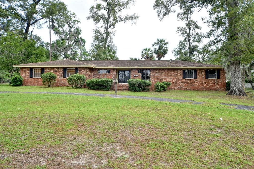 En Venta: $454,900 (4 camas, 2 baños, 2592 Pies cuadrados)
