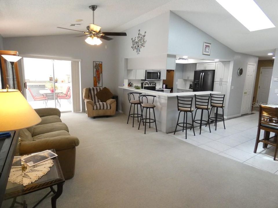 Active With Contract: $358,000 (3 beds, 2 baths, 1956 Square Feet)