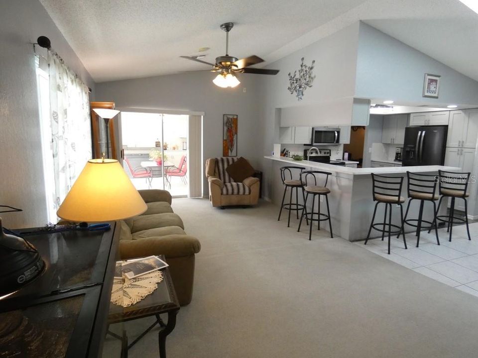 Active With Contract: $358,000 (3 beds, 2 baths, 1956 Square Feet)
