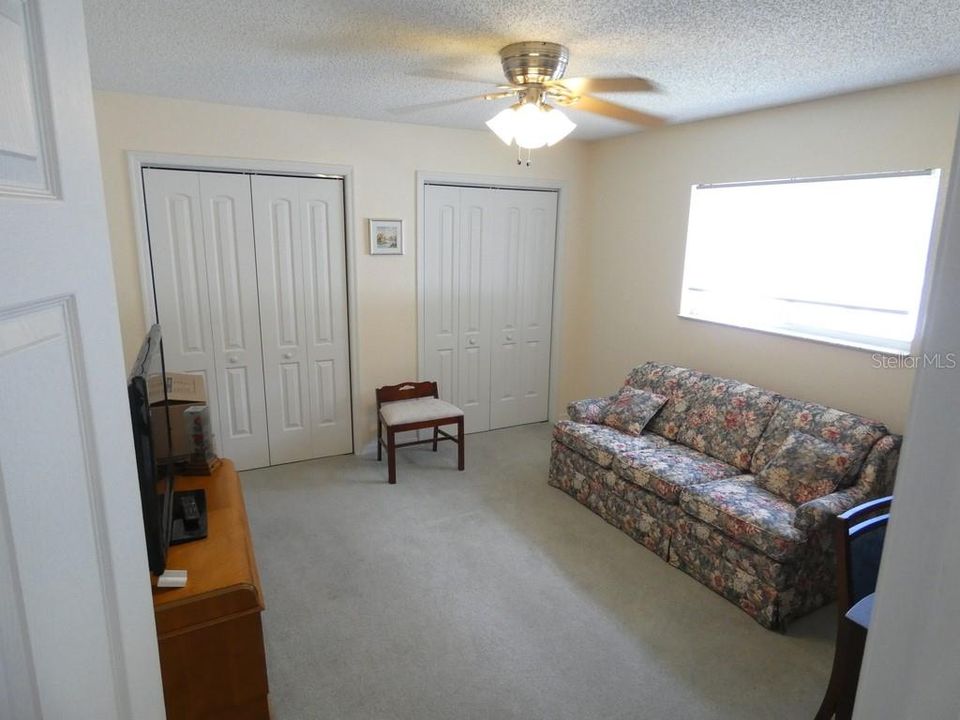 Active With Contract: $358,000 (3 beds, 2 baths, 1956 Square Feet)