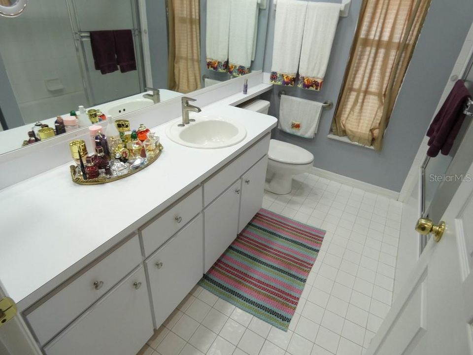 Active With Contract: $358,000 (3 beds, 2 baths, 1956 Square Feet)